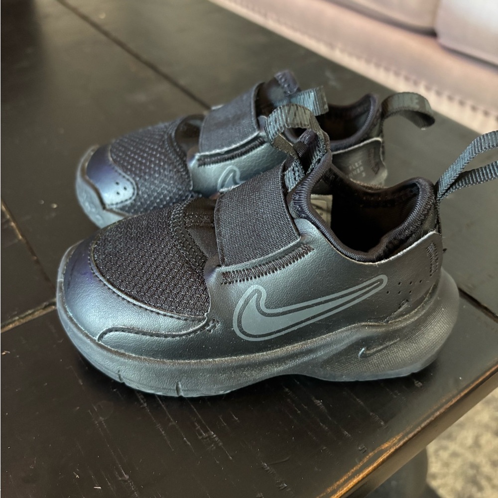 Nike Kids Black Slip-On Sneakers